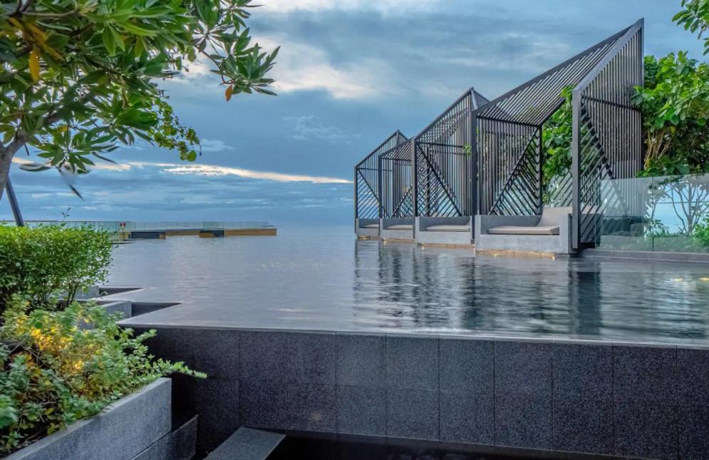 Edge Central Pattaya Seaview Residence With Infinity Pool ภายนอก รูปภาพ