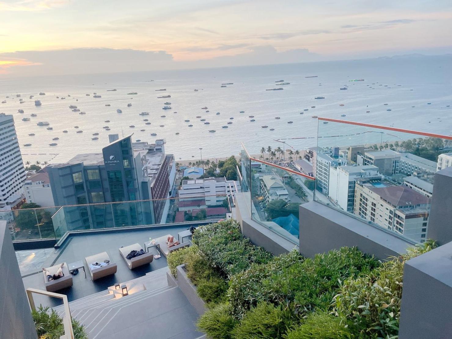 Edge Central Pattaya Seaview Residence With Infinity Pool ภายนอก รูปภาพ